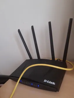 روتر بی سیم 4G دی-لینک مدل 4G N300 DWR-M921
