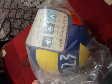 توپ والیبال چرمی بتا مدل MVA6000 سایز 5