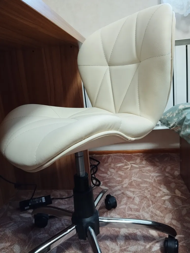 صندلی اداری لیدوما مدل L820_T