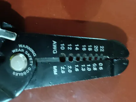 سیم لخت کن مدل PLW-210C سایز 7 اینچ