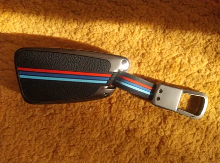 کاور ریموت و سوئیچ خودرو ام آر جی مدل 288 طرح فلزی مناسب برای کوییک اس