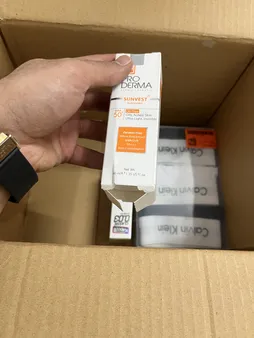 کرم ضدآفتاب فاقد چربی پرودرما مدل SPF50، حجم 40 میلی‌لیتر