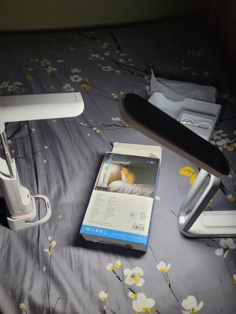 چراغ مطالعه پاوا مدل 4in1 Flare Foldable