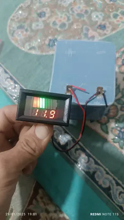 نمایشگر میزان شارژ باطری مدل A001