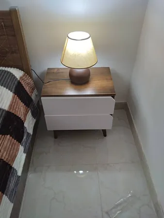 میز پاتختی مدل رادوین