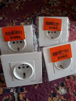 پریز برق ارت دار دلند مدل آسا