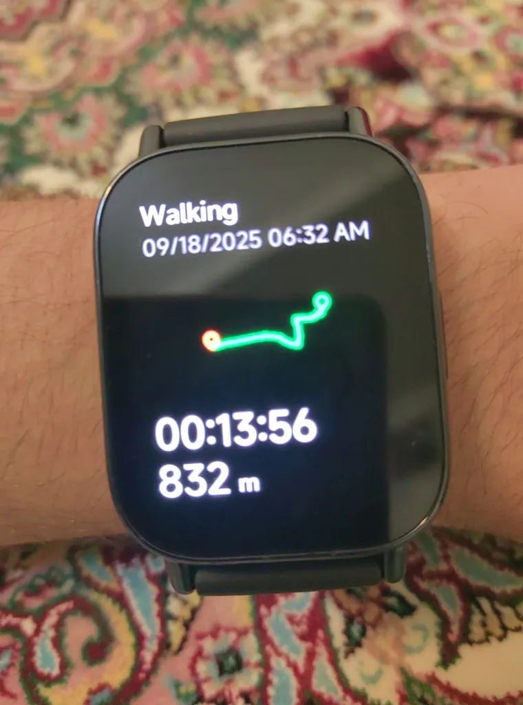 ساعت هوشمند شیائومی مدل Redmi Watch 5 Lite دارای قابلیت های قابلیت مکالمه از طریق بلوتوث بند سیلیکون