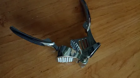 سیر له‌ کن جی فی نی مدل 05