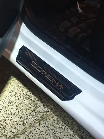 برچسب پارکابی خودرو کد SK0556 مناسب برای سمند سورن پلاس مجموعه 4 عددی