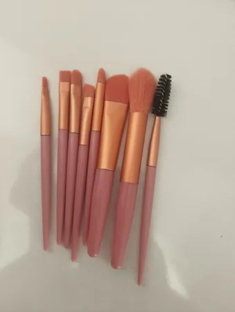 برس آرایشی مدل نئونی کد a-700 مجموعه 8 عددی