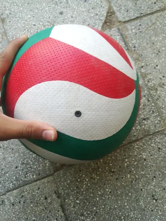 توپ والیبال  مدل چرمی