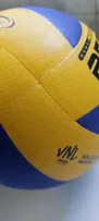 توپ والیبال چرمی بتا مدل MVA6000 سایز 5