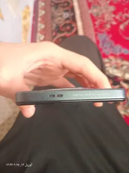 گوشی موبایل وکال مدل V2 دو سیم کارت ظرفیت 128 گیگابایت و رم 6 گیگابایت