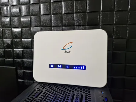 مودم 4.5G همراه اول مدل MIMO 4x4-HA6400 به همراه کارت فعالسازی سیم‌کارت اعتباری و 300 گیگابایت اینترنت 1 ساله
