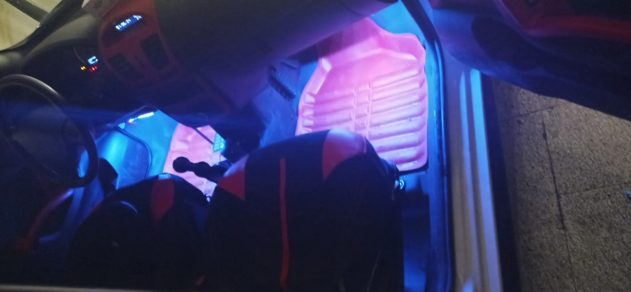 کیت نورپردازی داخل خودرو مدل اتمسفر