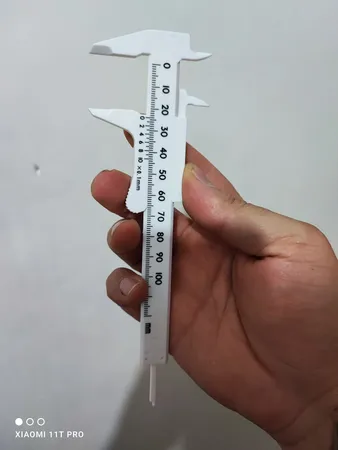 کولیس مدل Z2 گستره 0 تا 100 میلی متر