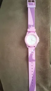 تجریه خرید ساعت مچی عقریه ای دخترانه کیو اند کیو مدل VQ96J020Y