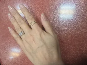 تجریه خرید انگشتر طلا 18 عیار زنانه ماوی گالری مدل فرد نگینی