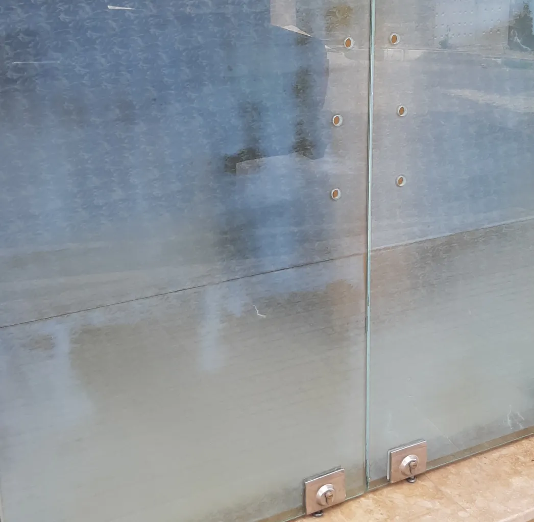 شیشه مات کن روبینزو طرح سندبلاست مدل ساده ضخیم 60