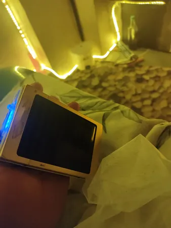 پاوربانک خورشیدی مدل Move ظرفیت 10000 میلی آمپر ساعت