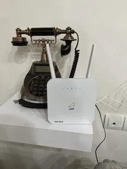 مودم 4G LTE همراه اول مدل HA4100 به همراه کارت هدیه فعالسازی سیم کارت اعتباری و 70 گیگابایت اینترنت هدیه