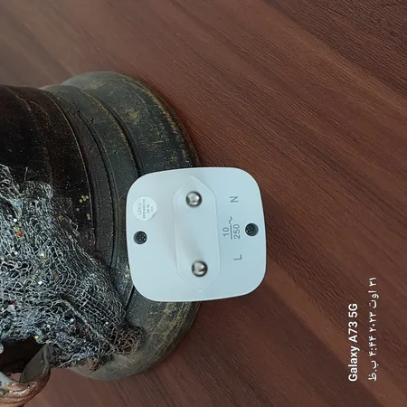 مبدل سوکت برق الدینیو مدل Z1