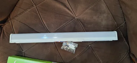 چراغ خطی ال ای دی پارس شعاع توس 26 وات مدل اکورن