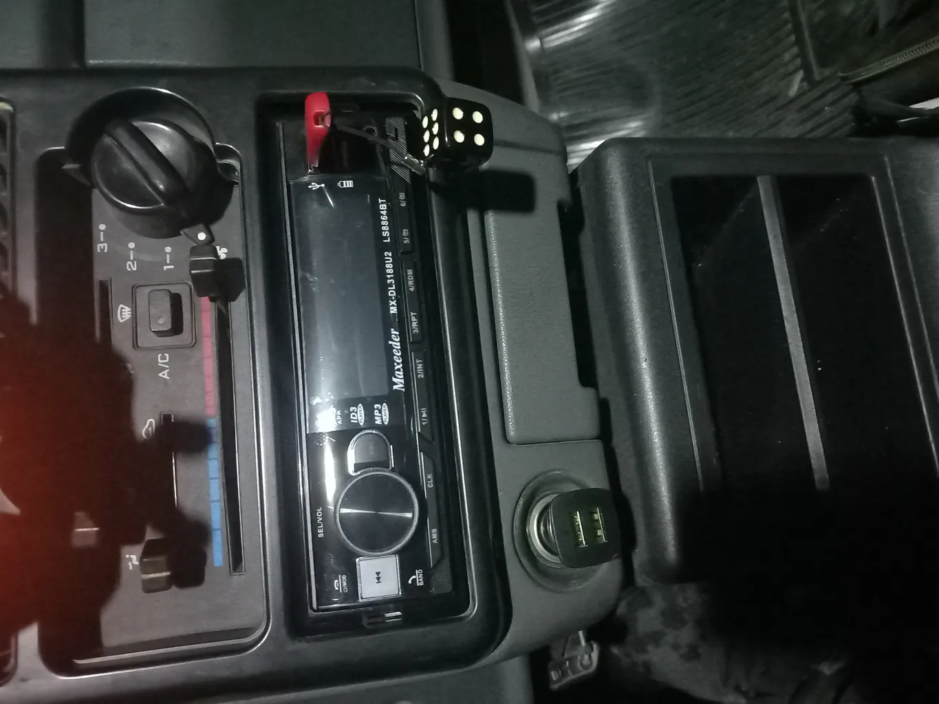 پخش کننده خودرو مکسیدر مدل MX-8864