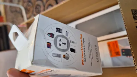 مبدل برق 3به2 هوشمند الدینیو مدل SCW1050