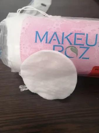 پد پاک کننده ارایش میکاپ رز مدل soft بسته 92 عددی