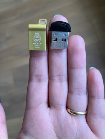 فلش مموری کوئین تک مدل marvel-G ظرفیت 8 گیگابایت