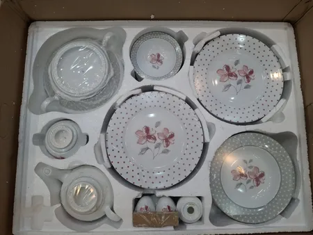سرویس غذاخوری 102 پارچه چینی زرین ایران سری ایتالیا اف مدل والنسیا درجه یک