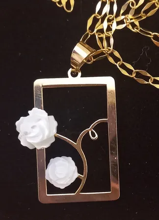 آویز گردنبند طلا 18 عیار زنانه ماهک مدل MM0556 طرح شاخه گل رز