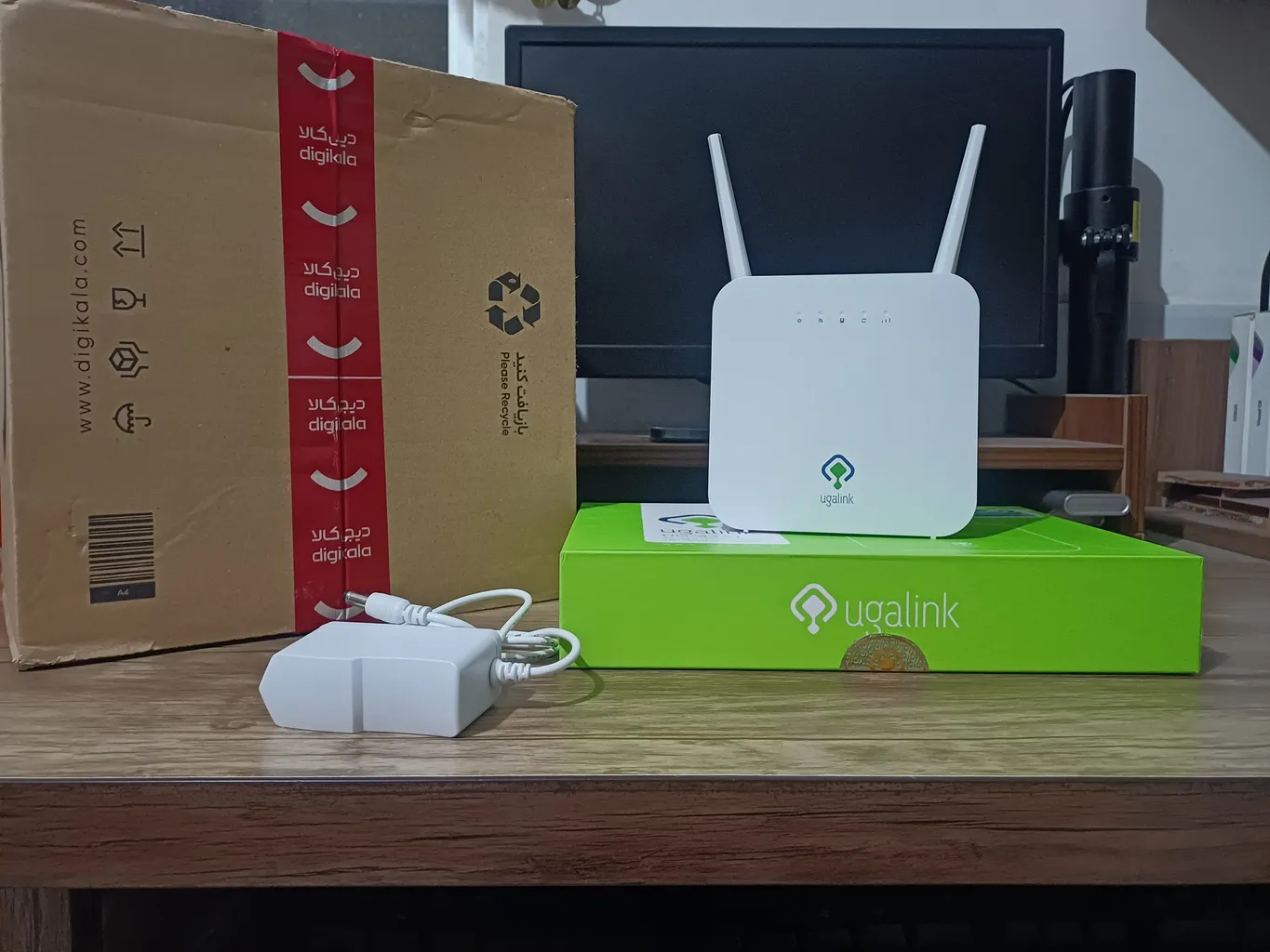 مودم 4G LTE یوگالینک مدل 4221-UG