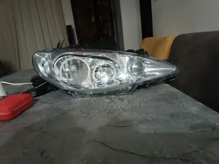 طلق چراغ جلو مدل hv.209 مناسب برای پژو 206 بسته دو عددی