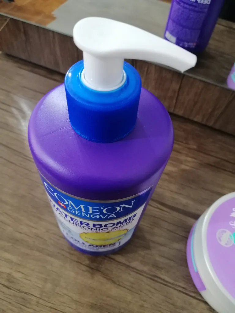 کرم آبرسان کامان سری واتربمب مدل COLLAGEN حجم 500 میلی‌لیتر