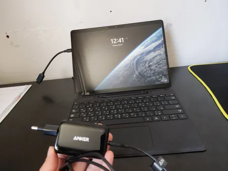 شارژر دیواری انکر مدل A2712H21 PowerPort III 65W Pod به همراه مبدل برق مجموعه 3 عددی