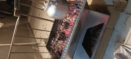 منقل تاشو سفری مدل M7 به همراه هدیه  بادبزن و انبر