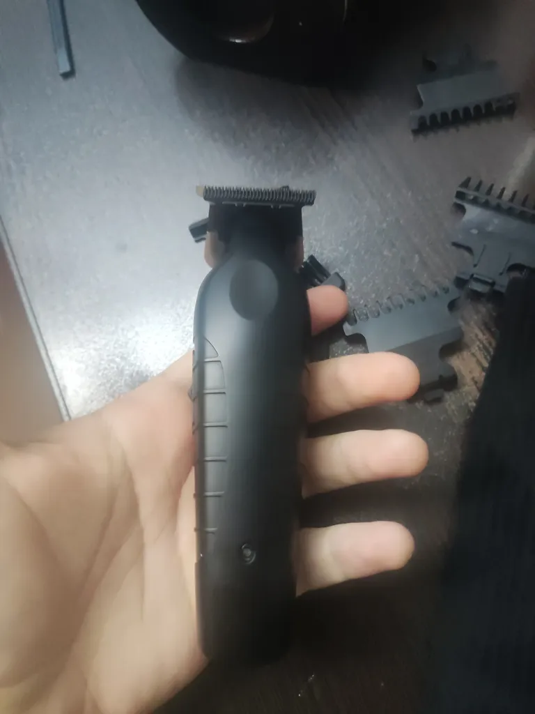 ماشین اصلاح موی سر و صورت شارژی دیناواری مدل D-147