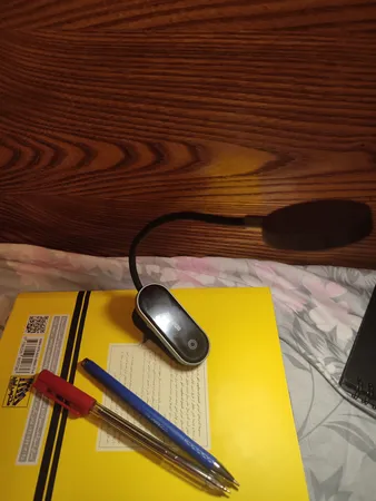 چراغ مطالعه باسئوس مدل DGRAD-0G