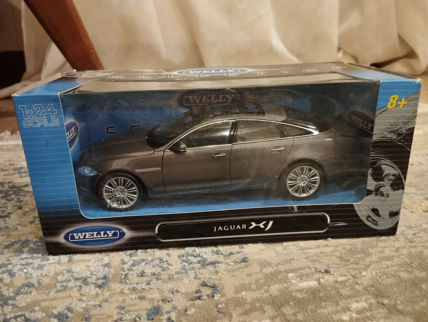 ماشین بازی ولی مدل جگوار XJ 2010