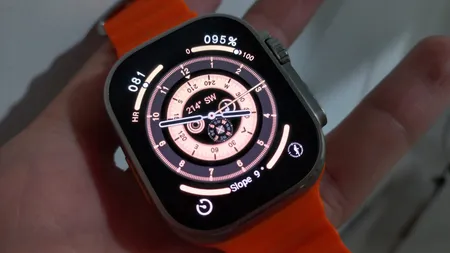 ساعت هوشمند مدل HK9 ULTRA 2 MAX دارای قابلیت های صفحه نمایش رنگی، صفحه نمایش لمسی، کنترل موسیقی (Music Player)، کنترل سطح اکسیژن خون، قابلیت مکالمه از طریق بلوتوث، پشتیبانی از زبان فارسی در منو و سیستم‌عامل بند سیلیکون