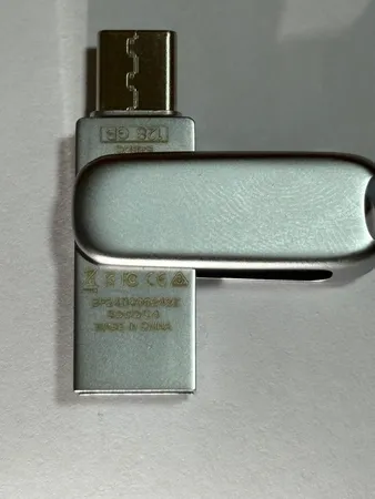 فلش مموری سن دیسک مدل Dual Drive Luxe ظرفیت 128 گیگابایت با رابط USB Type-C، USB 3.1