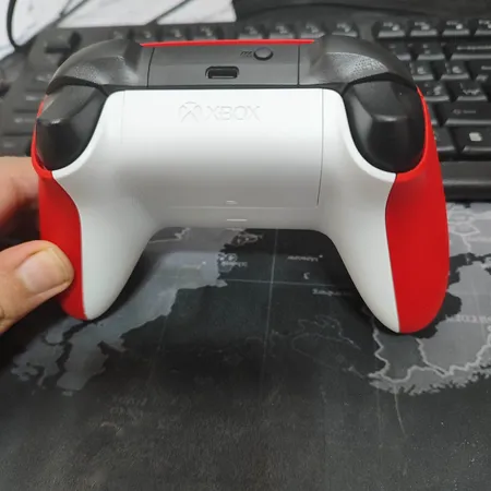 دسته بازی ایکس باکس مدل Pulse RED