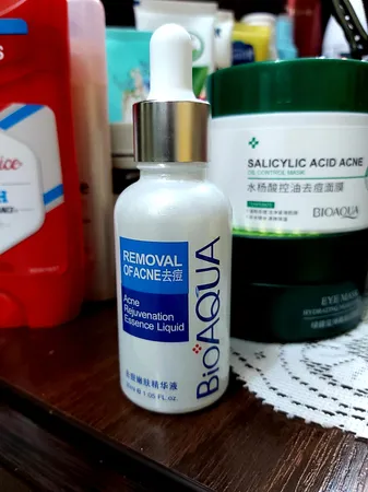 سرم پوست بایو آکوا مدل ترمیم کننده و ضد جوش حجم 30 میلی لیتر