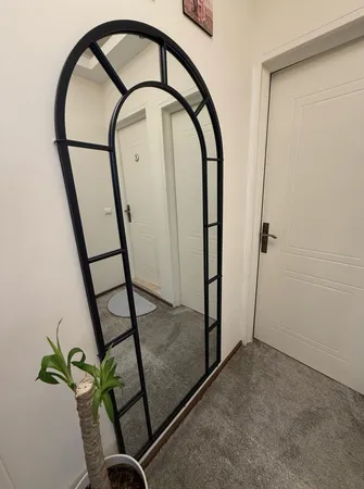 آینه مدل گنبدی فلزی طرح پنجره نیمه مشبک کد 180