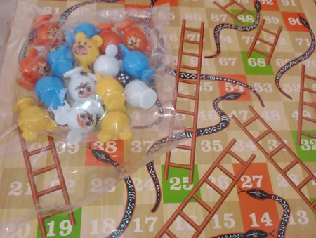 بازی منچ و مارپله کلاسیک تخته چوبی مدل Animals