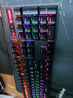 کیبورد مخصوص بازی مکانیکی رپو مدل V500PRO، مکانیکال سوییچ آبی، Full size، نورپردازی RGB