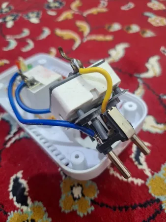 محافظ ولتاژ سیماران مدل SM-140AW