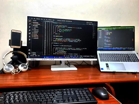 مانیتور 27 اینچ ام اس آی مدل MD2712PW، رزولوشن FullHD، پنل IPS، نرخ بروزرسانی 100 هرتز، با نسبت تصویر 16:9، دارای اسپیکر داخلی، دارای پورت HDMI و USB-C و خروجی هدفون